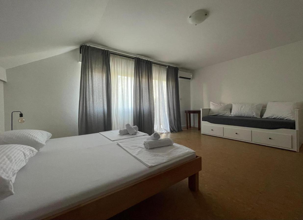 Sea Land 2 Appartement Trogir Buitenkant foto