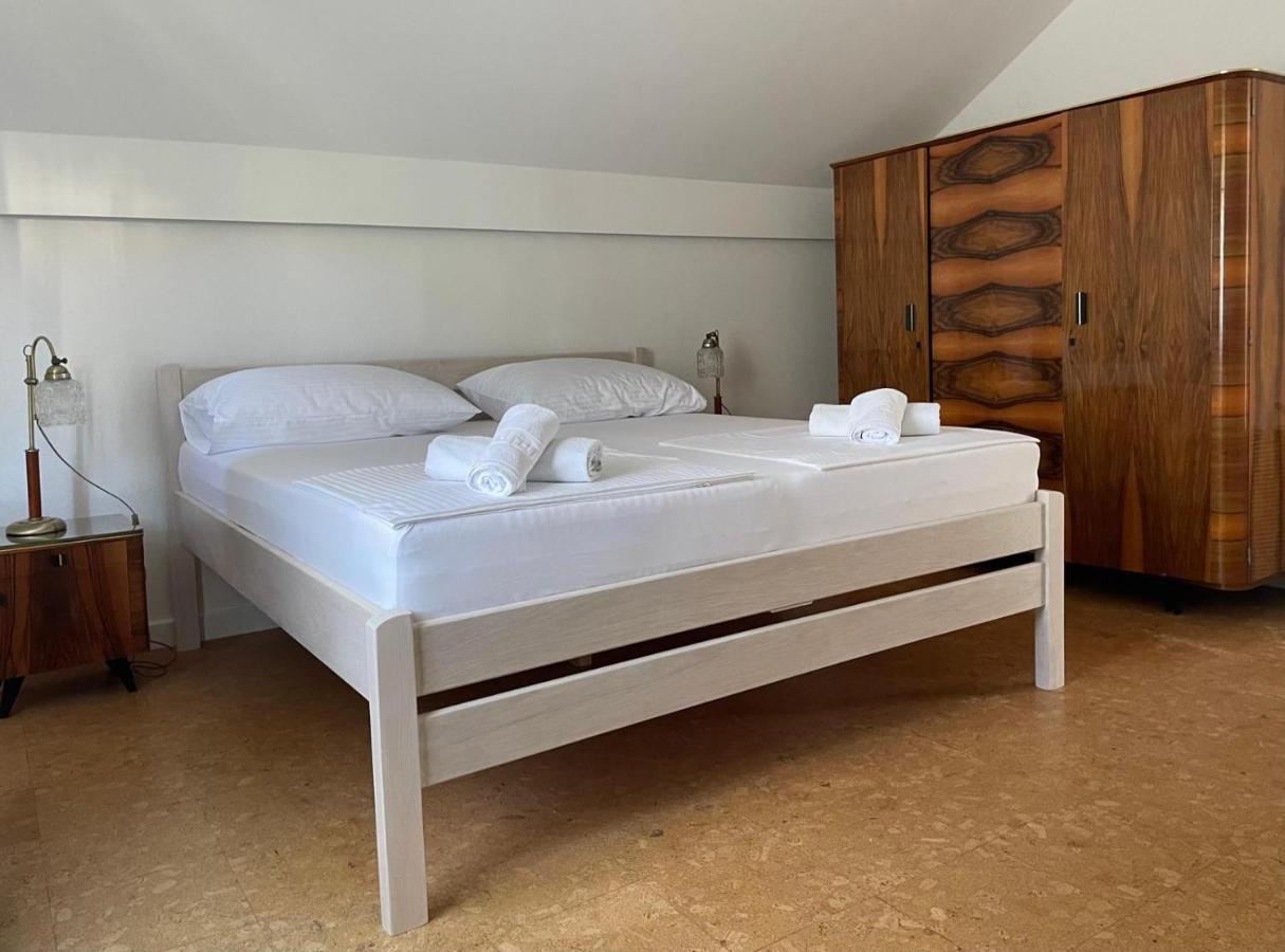 Sea Land 2 Appartement Trogir Buitenkant foto